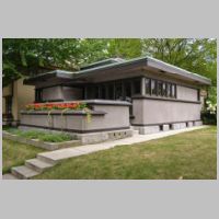 Arthur L. Richards Small House (built 1916), photo Riffsyphon1024, Wikipedia.jpg